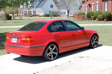 Research 2002
                  BMW 325i pictures, prices and reviews